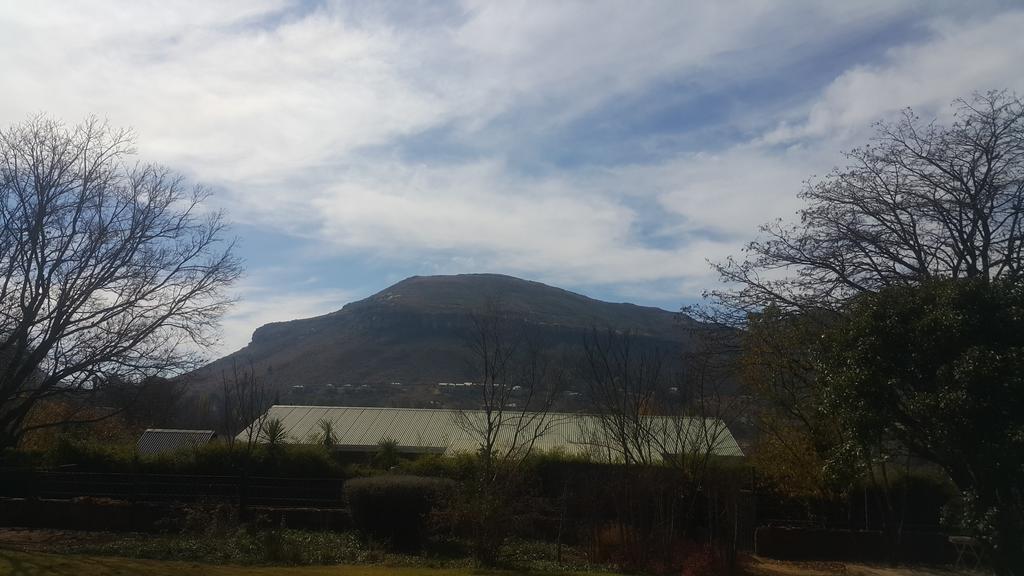 Upper House Guesthouse Clarens Esterno foto